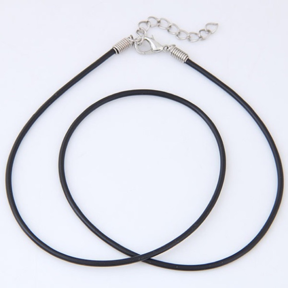 NWT🎉 1.5mm Thin Leather Necklace
